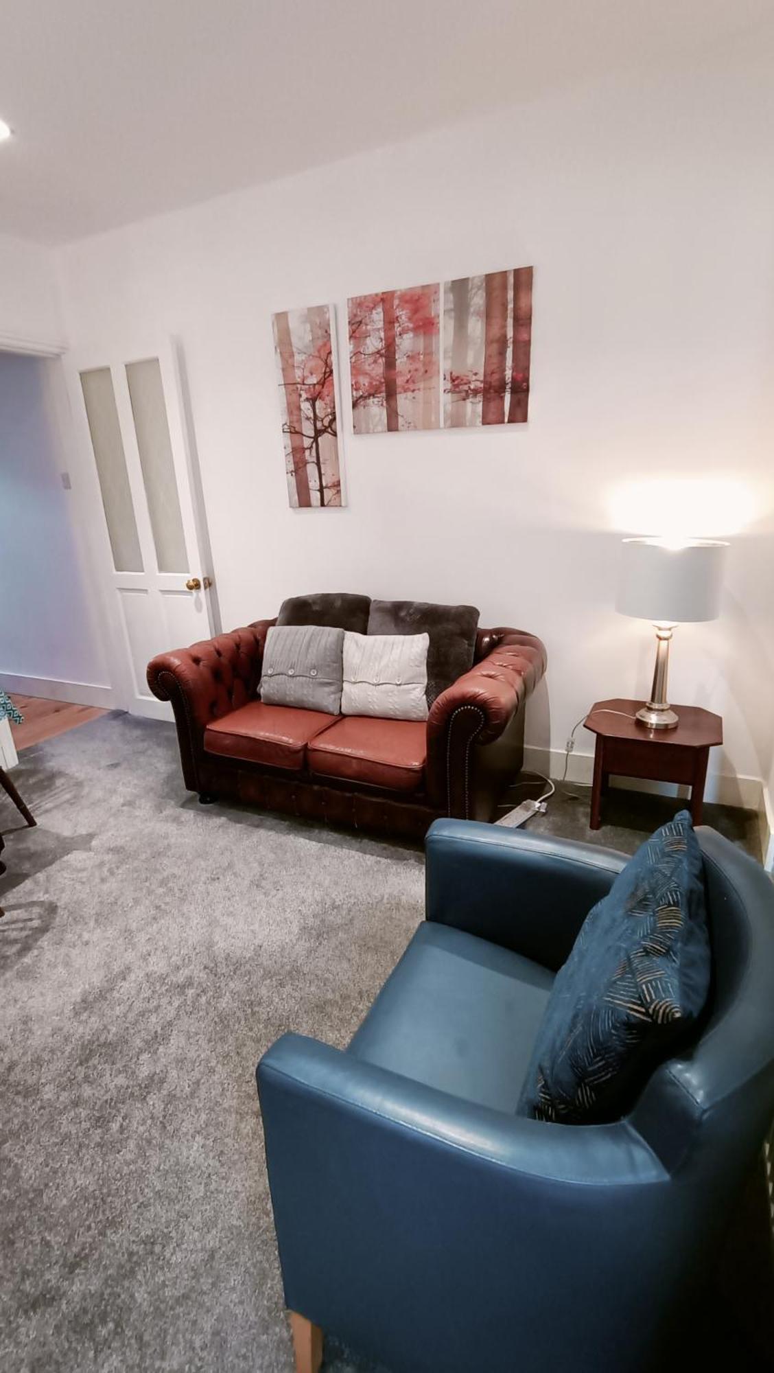Cntrl Reading Modernized 3 Bedroom House Экстерьер фото